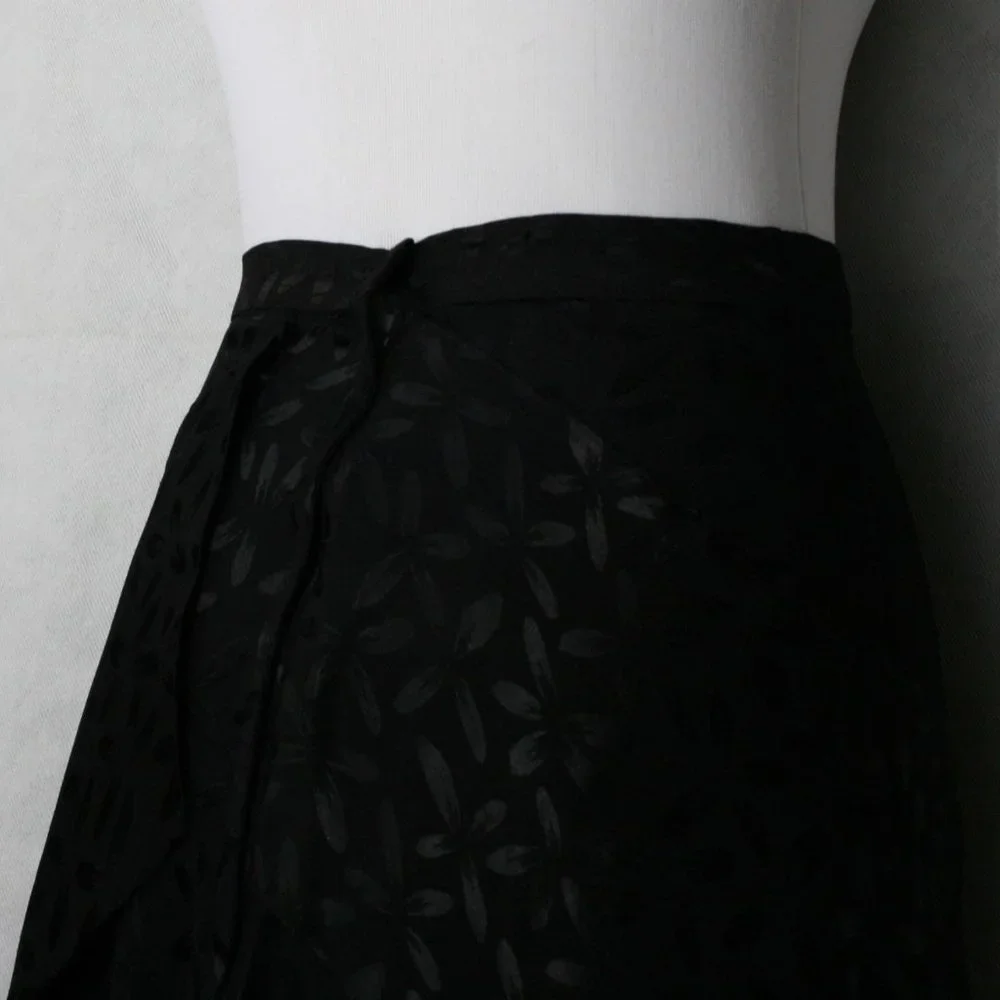 Vintage 40's Black Crepe Floral Midi Skirt w/ Peplum SZ XS EUC - Picture 6 of 7